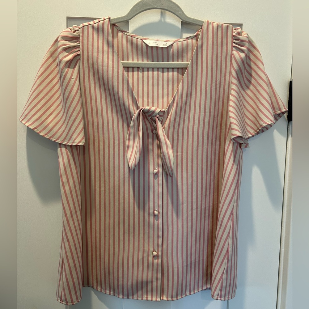 LC Lauren Conrad Striped Pink and White Women's Flutter Sleeve Blouse